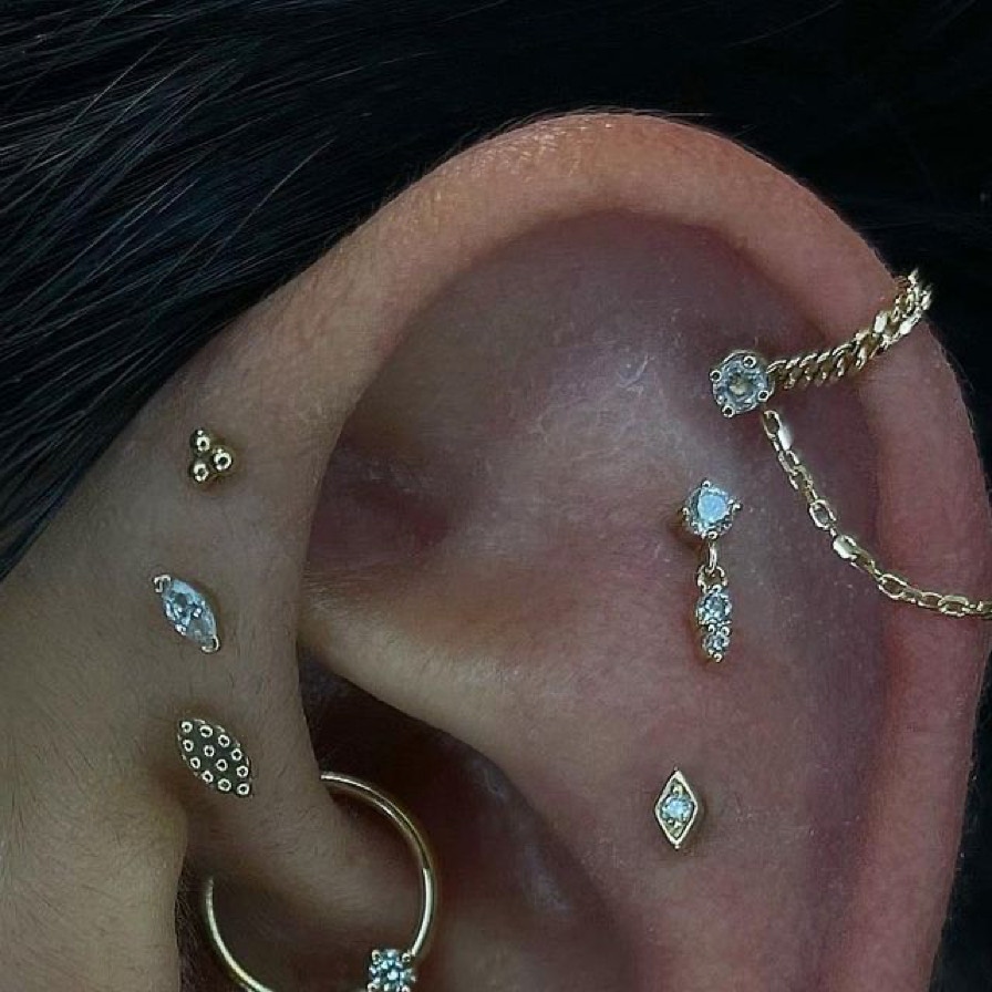 Hazte el piercing que quieres en Badalona. Aplicación segura, materiales de calidad y asesoramiento experto.