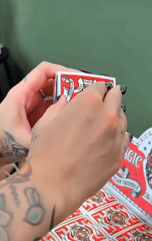 Aprende cómo curar tu tatuaje correctamente en Badalona. Consejos prácticos para mantenerlo perfecto, saludable y sin complicaciones